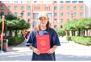 想要鸡巴操骚逼视频【新生报到】“北音温度”助力梦想起航！